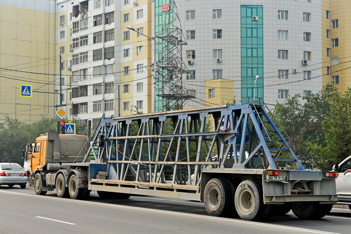 Саха (Якутия), № К 196 ЕТ 14 — КамАЗ-65116-62; Саха (Якутия), № АВ 7819 14 — ЧЗПТ (общая модель)