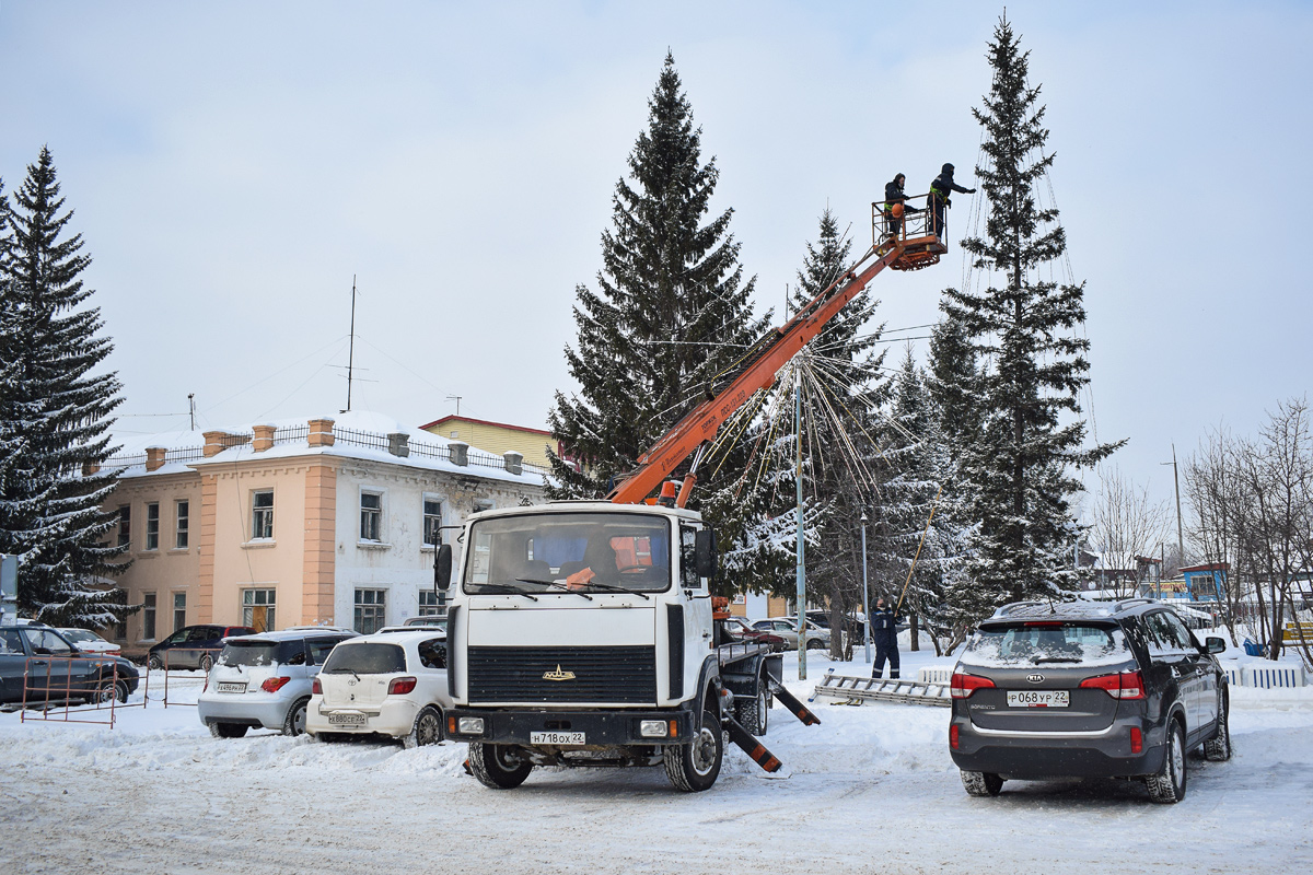 Алтайский край, № Н 718 ОХ 22 — МАЗ-437041