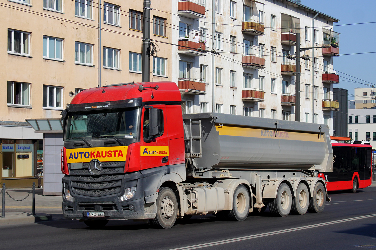 Литва, № LRC 586 — Mercedes-Benz Actros ('2011) 1845