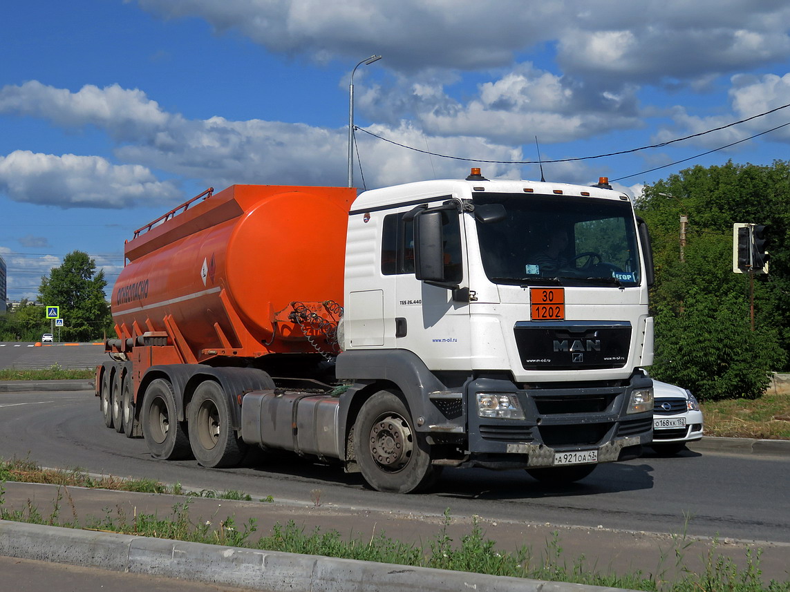 Кировская область, № А 921 ОА 43 — MAN TGS 26.440