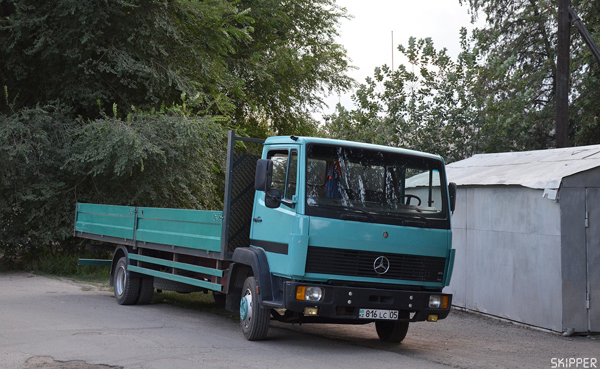Алматинская область, № 816 LC 05 — Mercedes-Benz LK 809