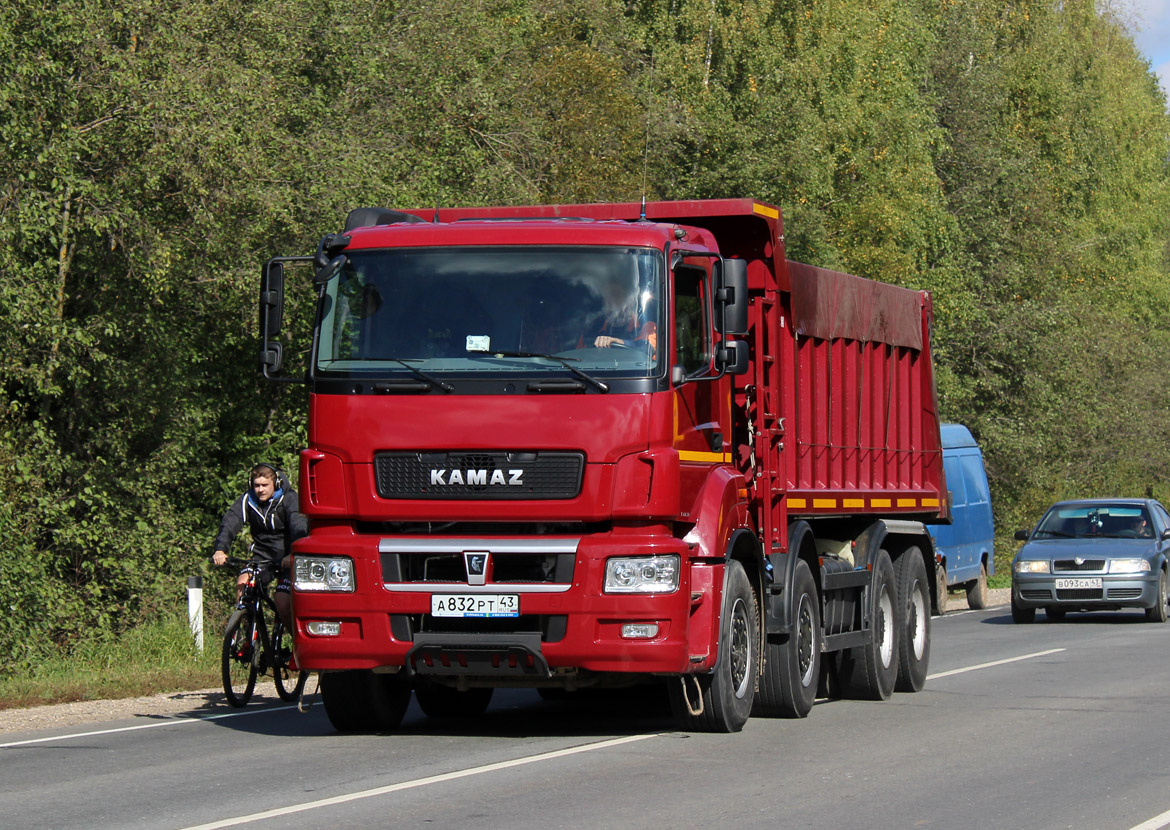 Кировская область, № А 832 РТ 43 — КамАЗ-65201-B5(49)
