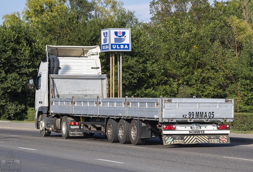 Алматинская область, № 911 EXB 05 — Volvo ('1993) FH12.420; Алматинская область, № 99 MMA 05 — Schmitz Cargobull S.PR общ.модель