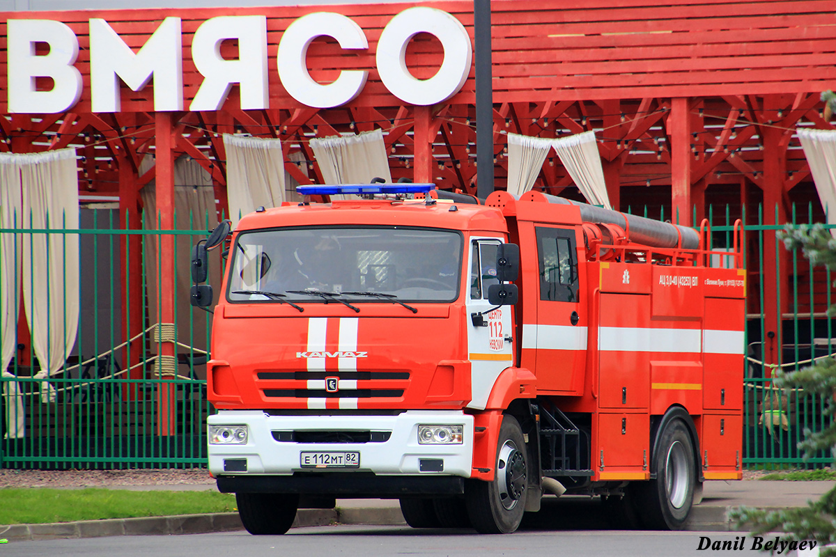 Санкт-Петербург, № Е 112 МТ 82 — КамАЗ-43253-R4(28)