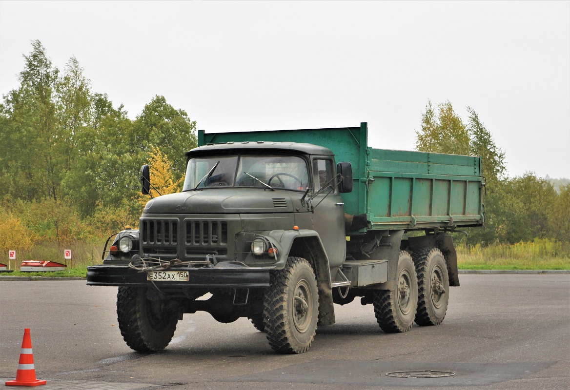 Московская область, № Е 352 АХ 150 — ЗИЛ-131 (общая модель)