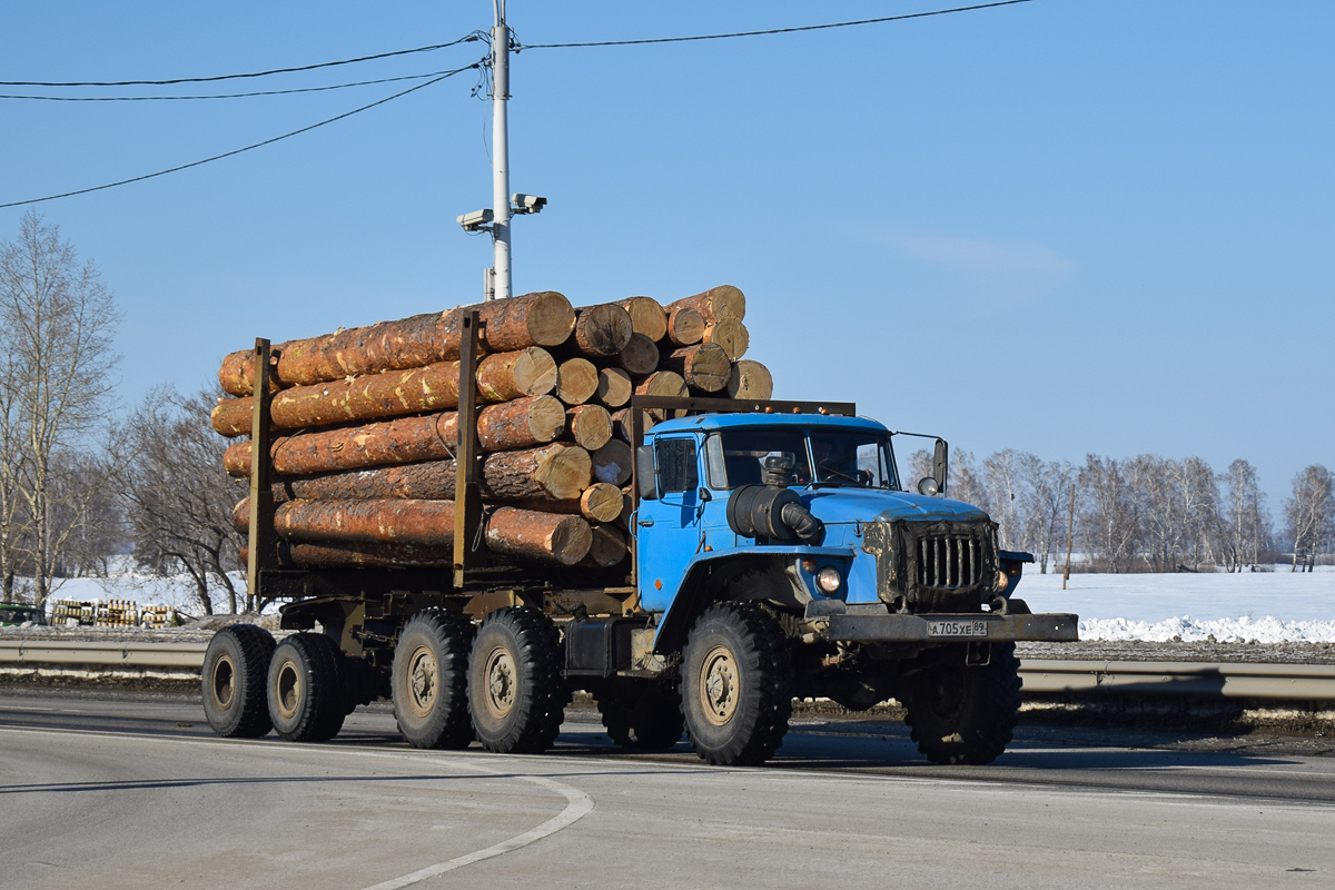 Алтайский край, № А 705 ХЕ 89 — Урал-4320 / 5557 (общая модель)