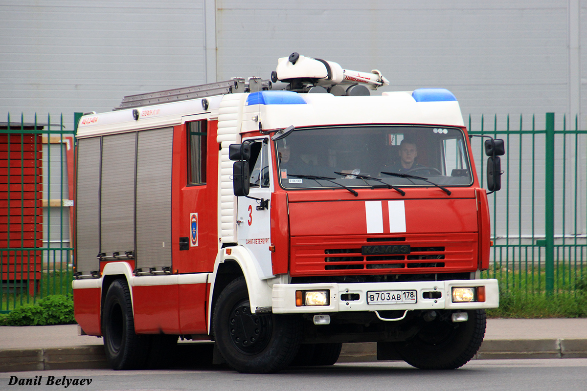 Санкт-Петербург, № В 703 АВ 178 — КамАЗ-43253-A3(96)