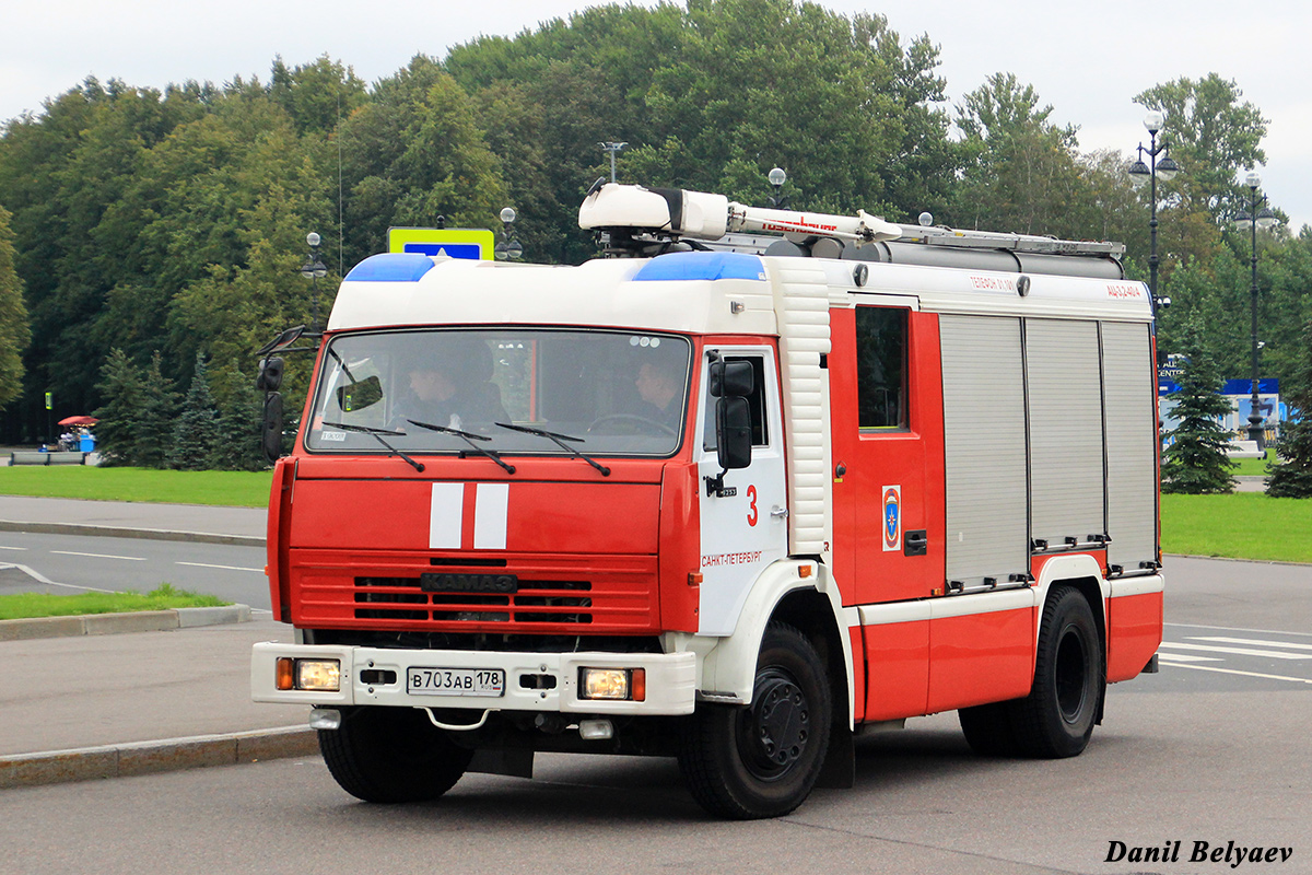 Санкт-Петербург, № В 703 АВ 178 — КамАЗ-43253-A3(96)