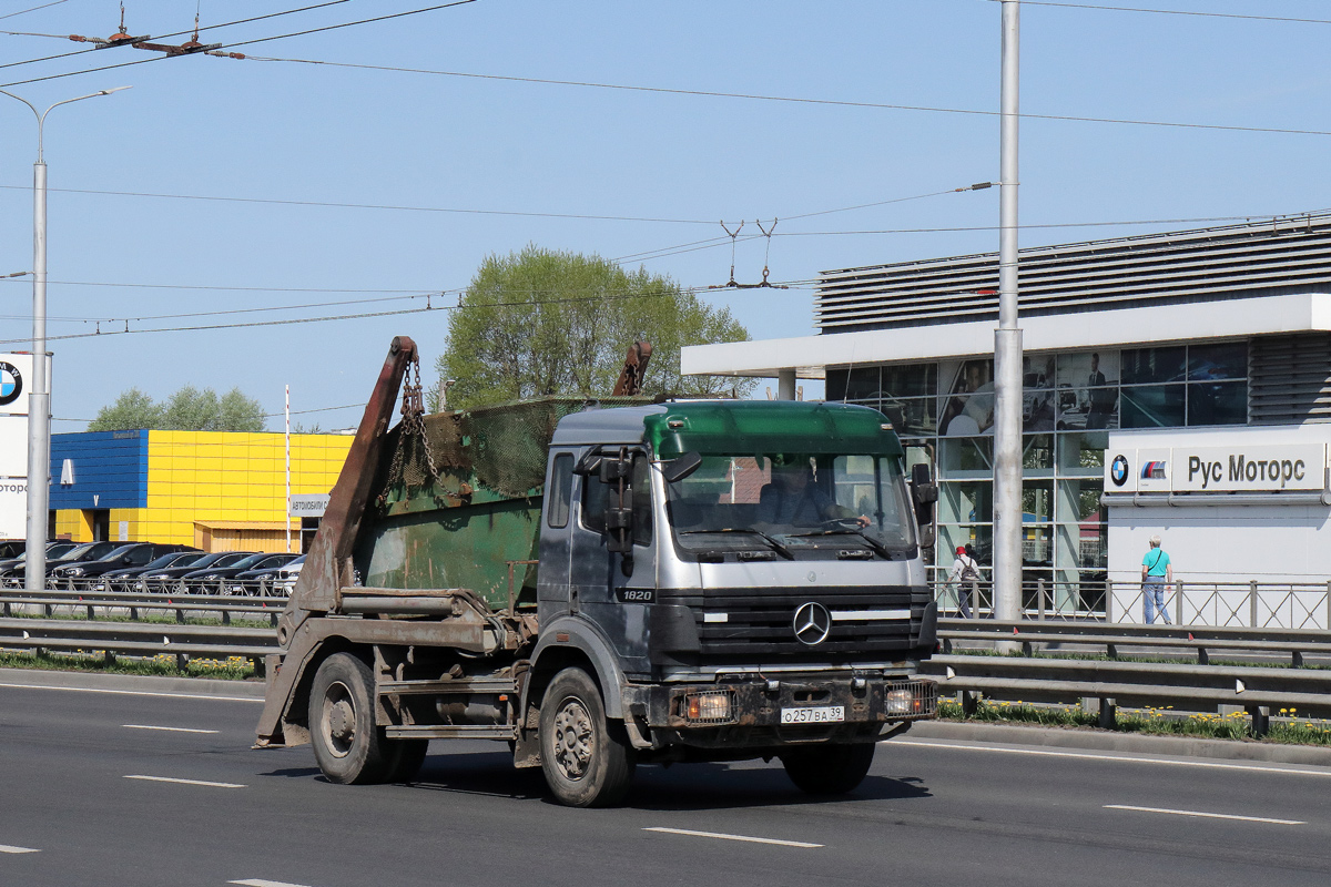 Калининградская область, № О 257 ВА 39 — Mercedes-Benz SK 1820