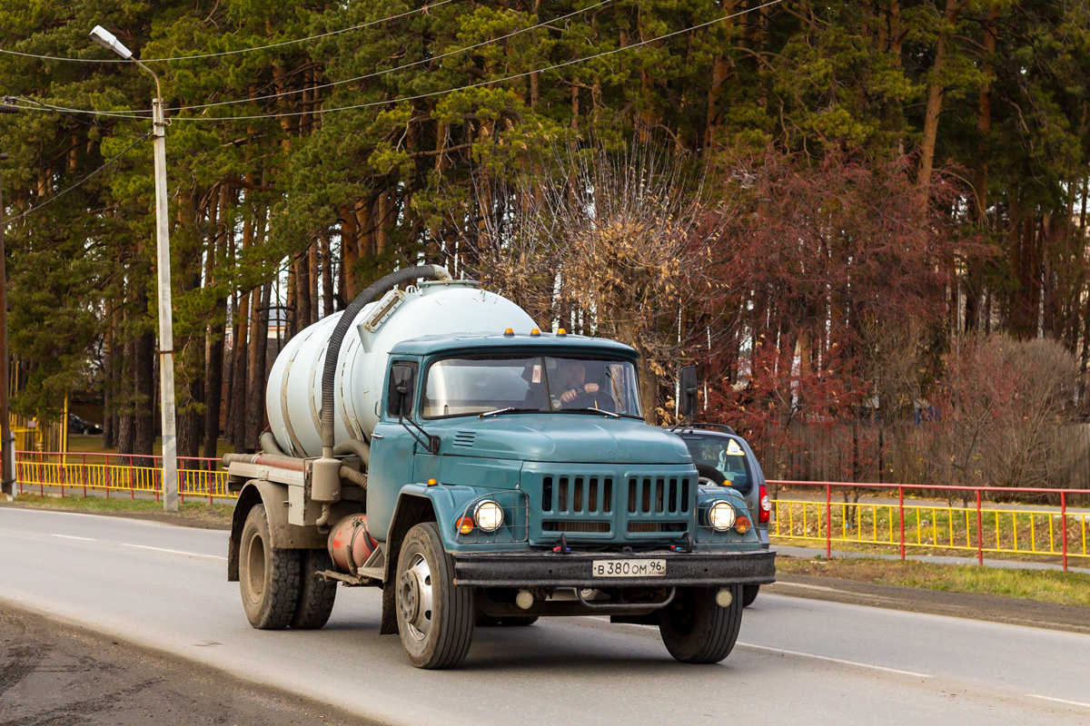Тюменская область, № В 380 ОМ 96 — ЗИЛ-431410 (УАМЗ)