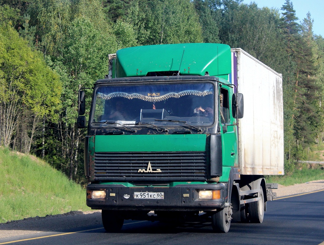Псковская область, № К 951 КС 60 — МАЗ-437130