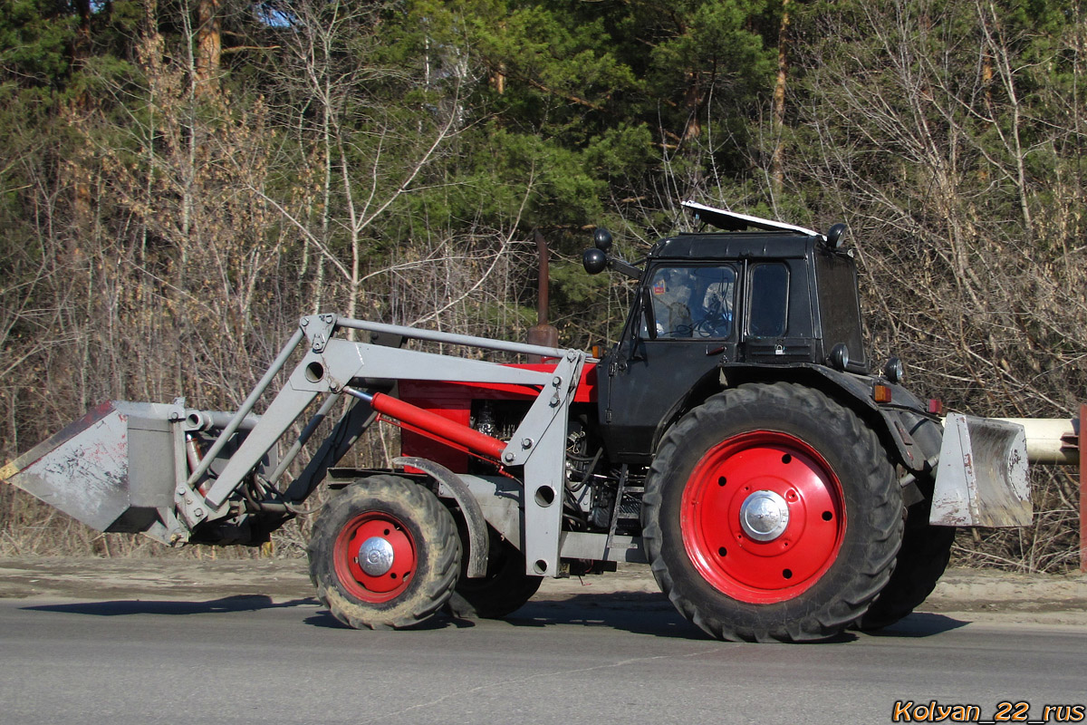 Алтайский край, № (22) Б/Н СТ 0720 — МТЗ-82 (общая модель); Алтайский край — Спецтехника с нечитаемыми на фото номерами