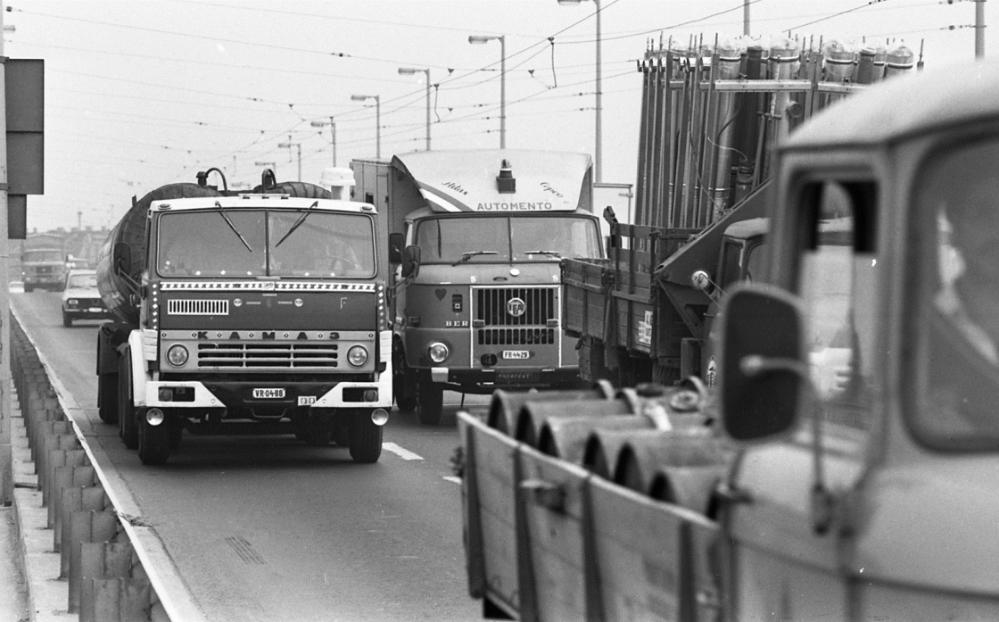 Венгрия, № VR-04-88 — КамАЗ-5410; Венгрия, № FR-44-29 — IFA W50L/WK; Исторические фотографии (до 2000 года) (Венгрия)