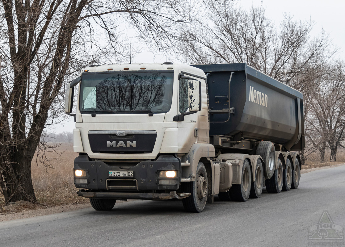 Алматы, № 372 RA 02 — MAN TGS 33.440
