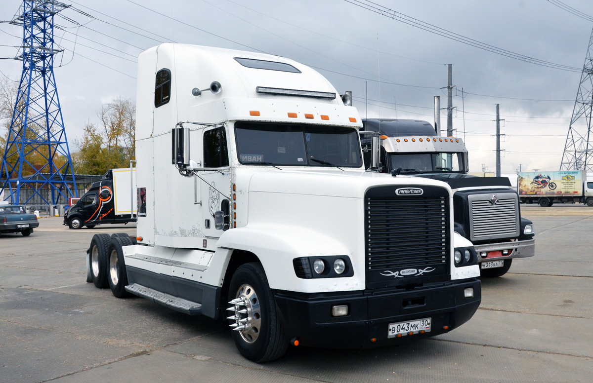 Астраханская область, № В 043 МК 30 — Freightliner FLD 120; Москва — Фестиваль Truckfest 2019