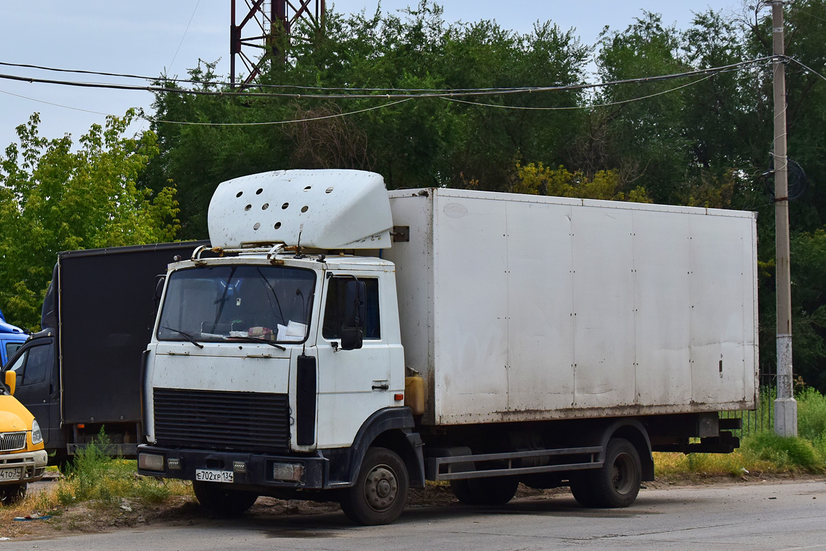 Волгоградская область, № Е 702 ХР 134 — МАЗ-437041
