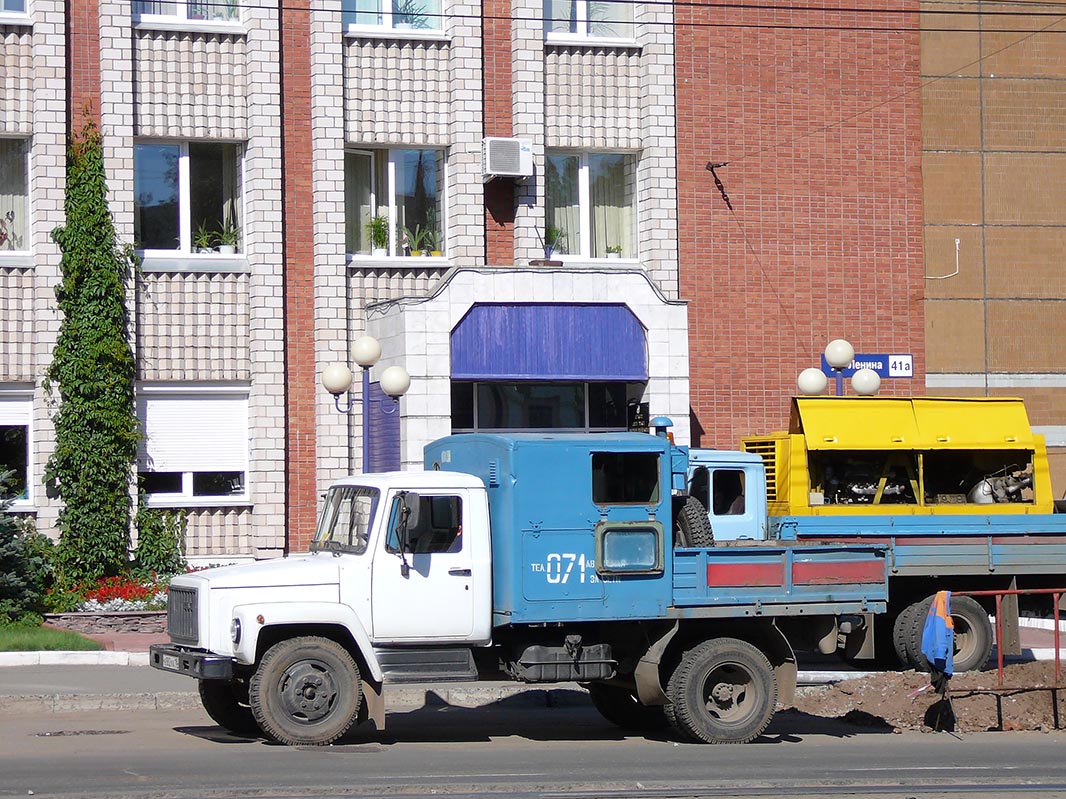 Удмуртия, № В 882 КА 18 — ГАЗ-3307
