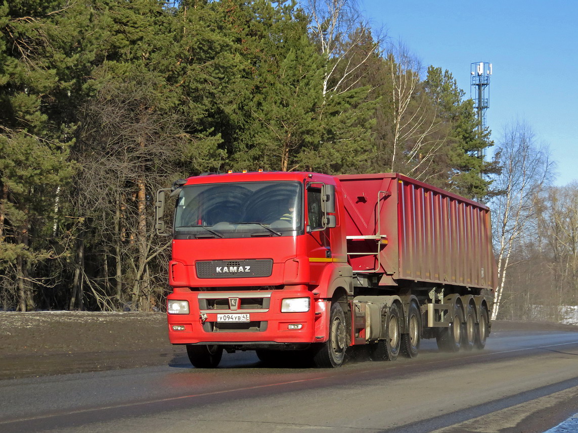 Кировская область, № У 094 УВ 43 — КамАЗ-65806-T5(68)