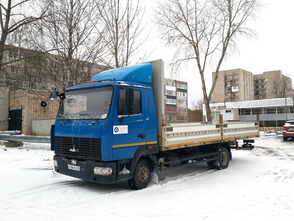 Тверская область, № Е 086 РЕ 69 — МАЗ-437130