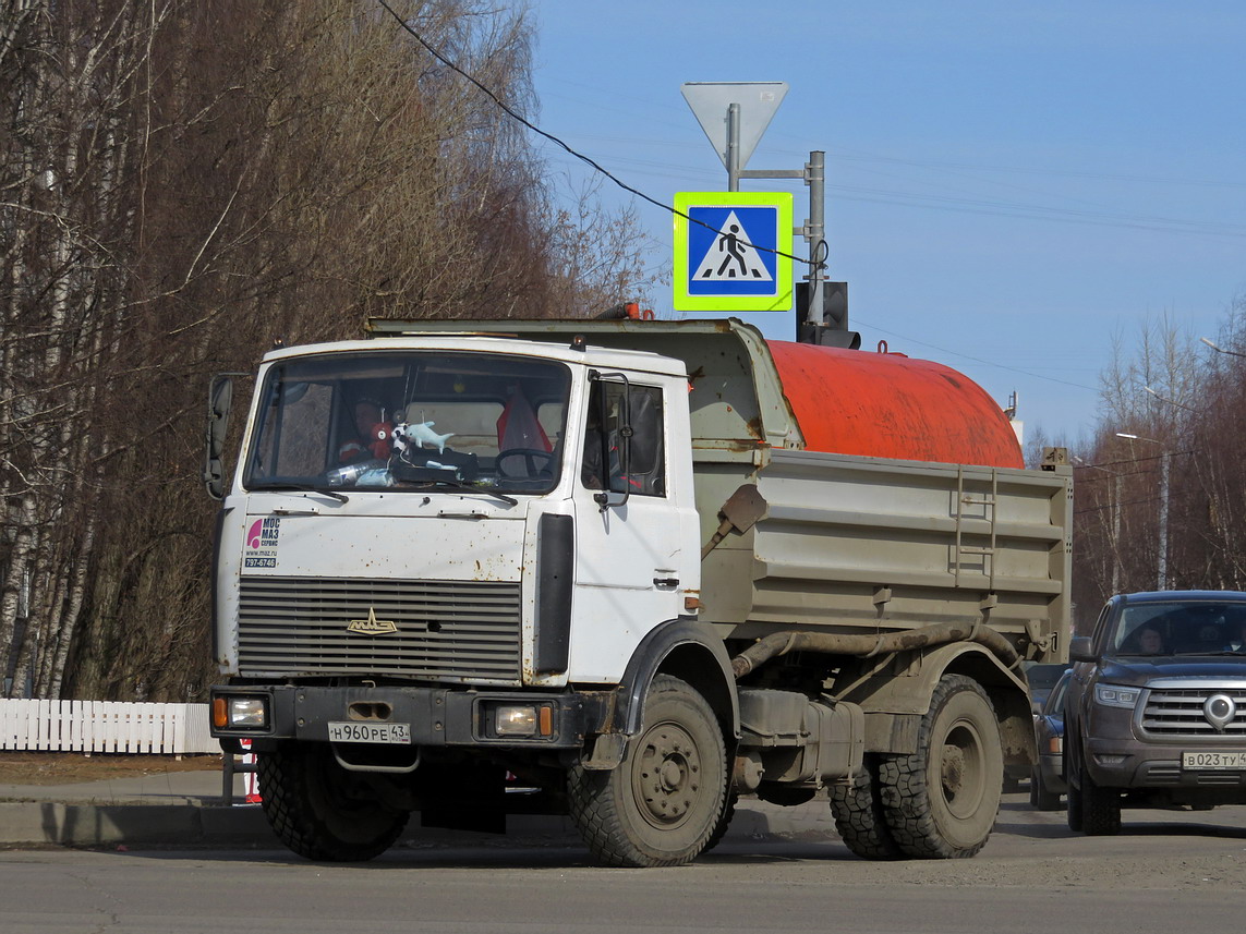 Кировская область, № Н 960 РЕ 43 — МАЗ-555102