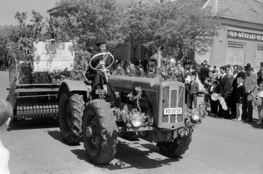 Венгрия, № VD-35-38 — Dutra UE-28; Венгрия — Исторические фотографии (Спецтехника)