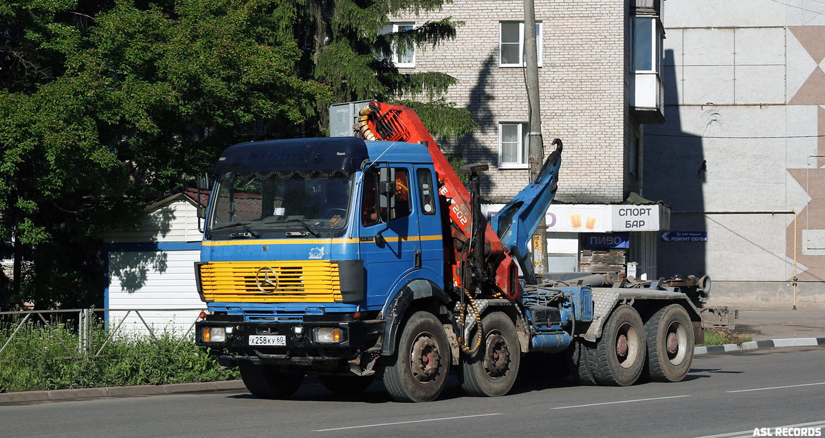 Псковская область, № Х 258 КУ 60 — Mercedes-Benz SK (общ. мод.)
