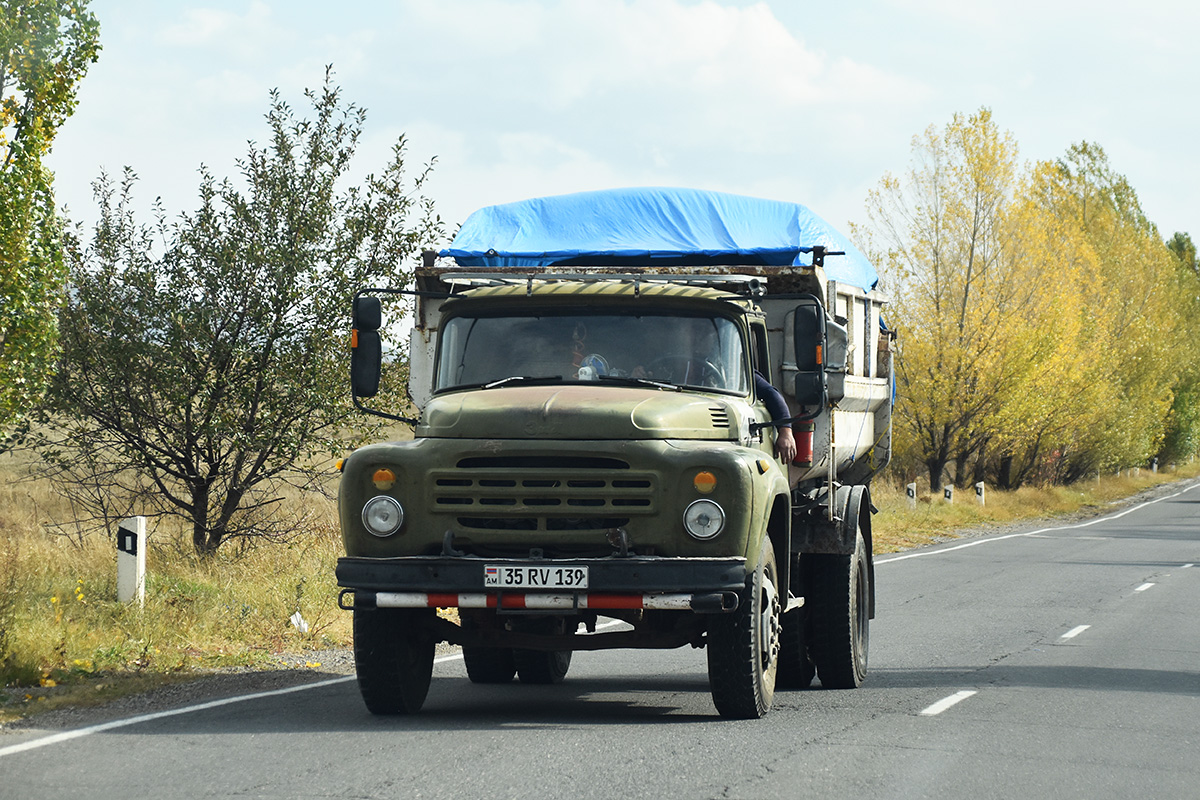 Армения, № 35 RV 139 — ЗИЛ-495710
