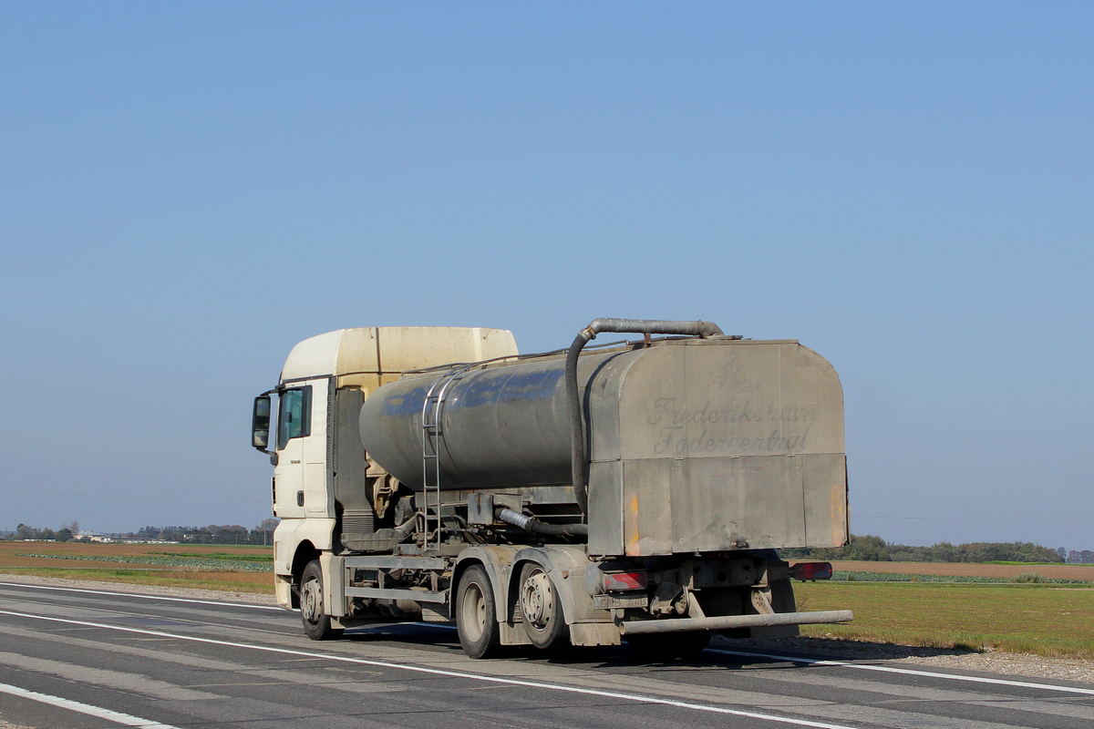 Литва, № GNB 443 — MAN TGX ('2007) 26.400