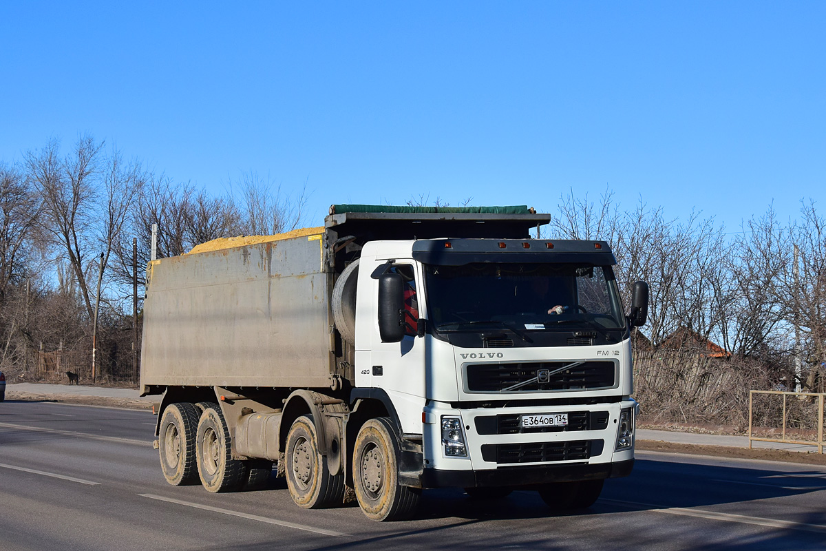 Волгоградская область, № Е 364 ОВ 134 — Volvo ('2002) FM12.420