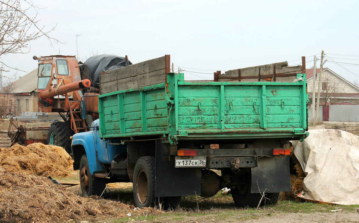 Воронежская область, № У 137 СК 36 — ЗИЛ-495710