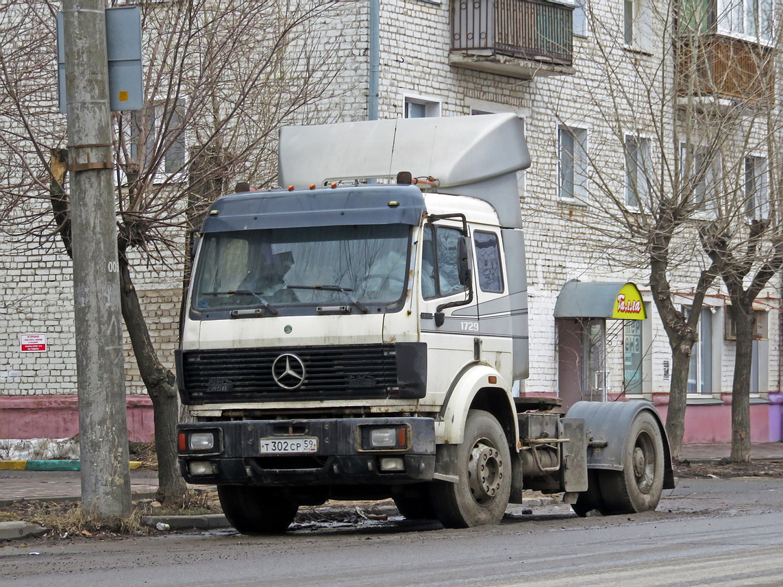 Кировская область, № Т 302 СР 59 — Mercedes-Benz SK 1729