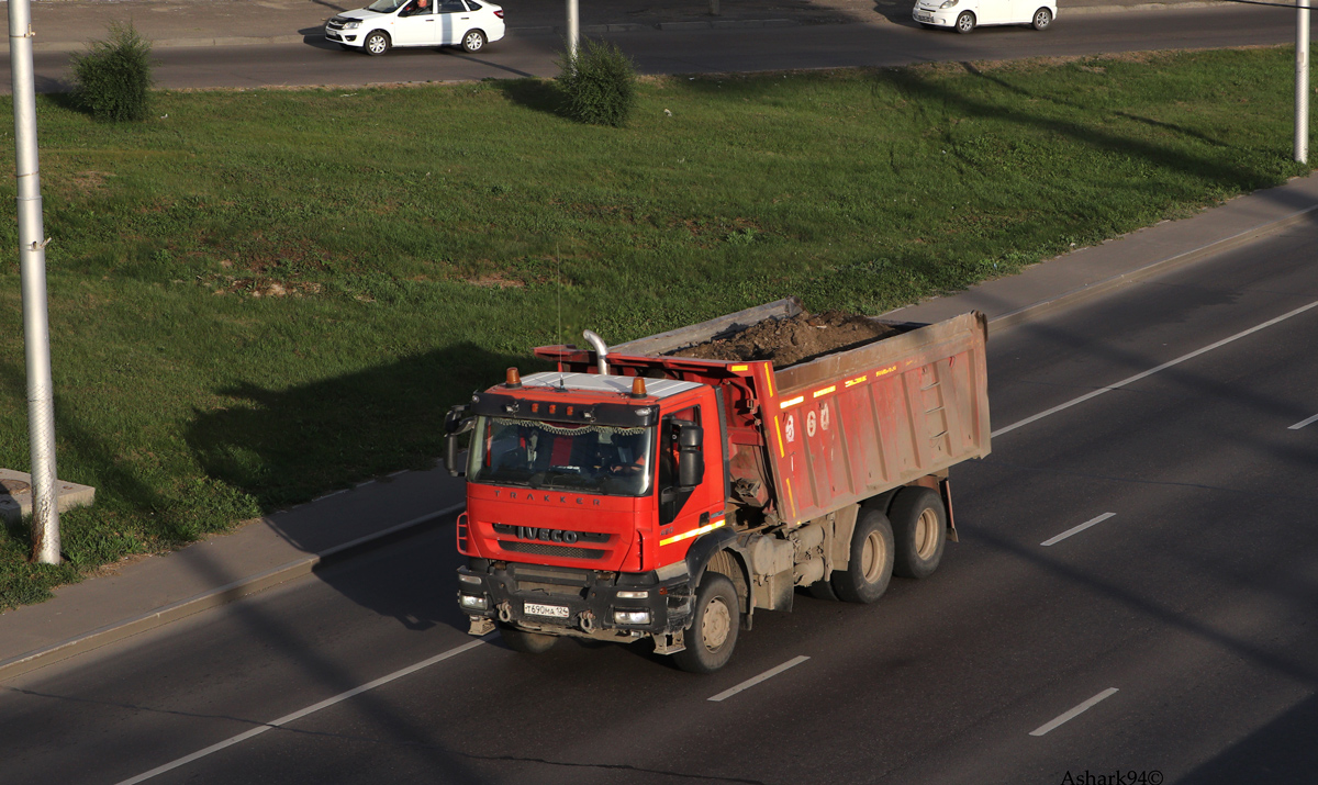 Красноярский край, № Т 690 МА 124 — IVECO-AMT Trakker ('2007)
