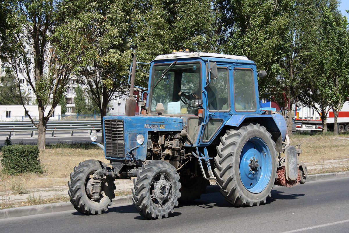 Волгоградская область, № 7576 ВЕ 34 — Беларус-82.1