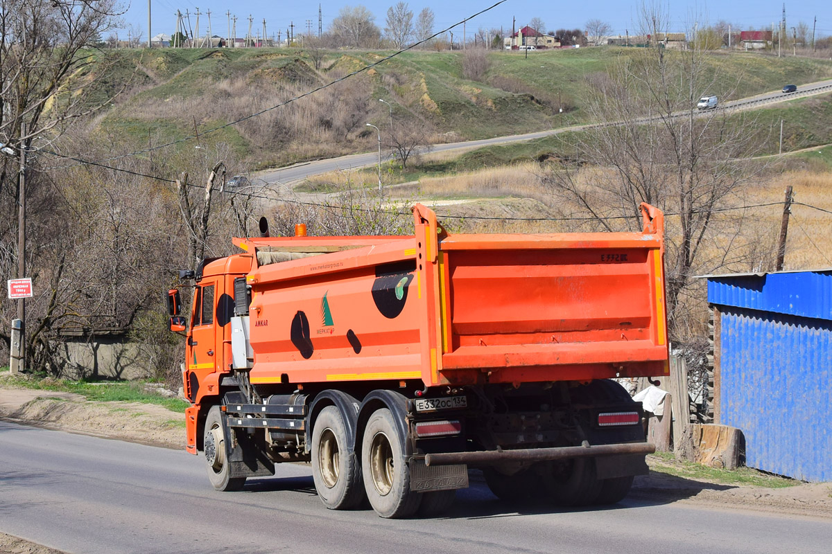 Волгоградская область, № Е 332 ОС 134 — КамАЗ-65115-A5(48)