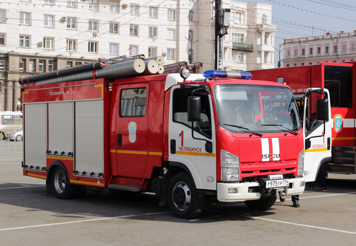 Челябинская область, № Т 975 ТР 174 — Isuzu NPR75 [Z7X]