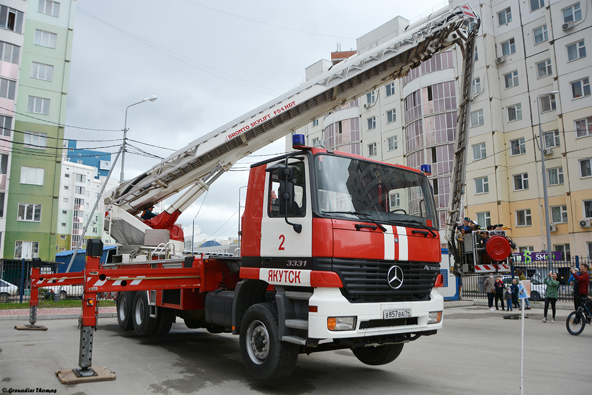 Саха (Якутия), № В 857 ВА 14 — Mercedes-Benz Actros ('1997) 3331
