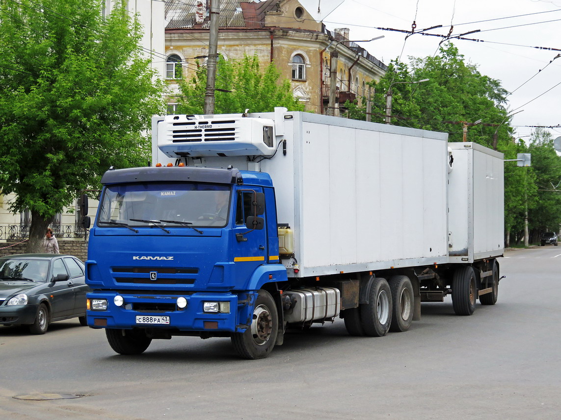 Кировская область, № С 888 РА 43 — КамАЗ-65117-A4(23)