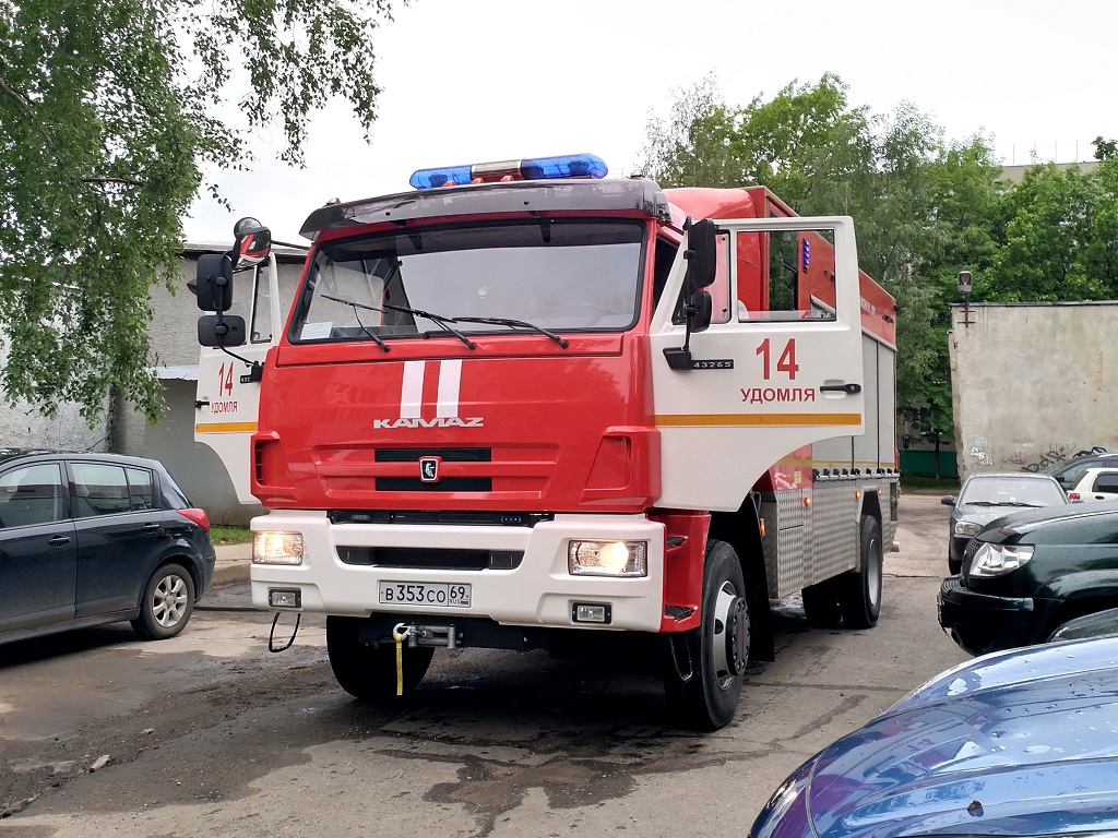 Тверская область, № В 353 СО 69 — КамАЗ-43265-D5(66)