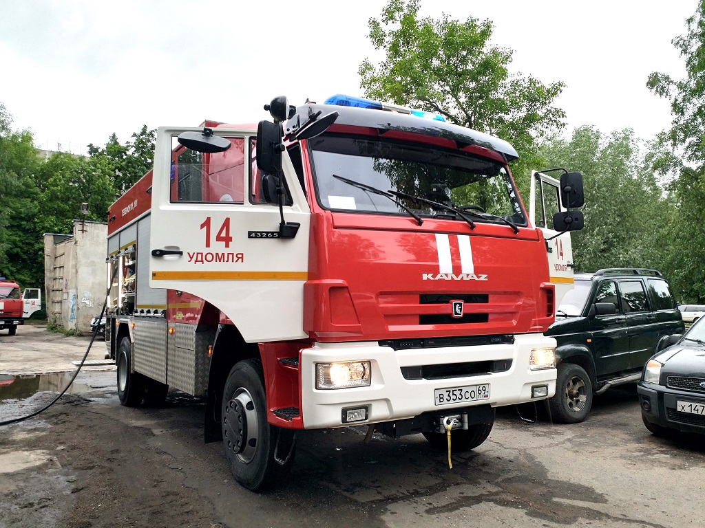 Тверская область, № В 353 СО 69 — КамАЗ-43265-D5(66)
