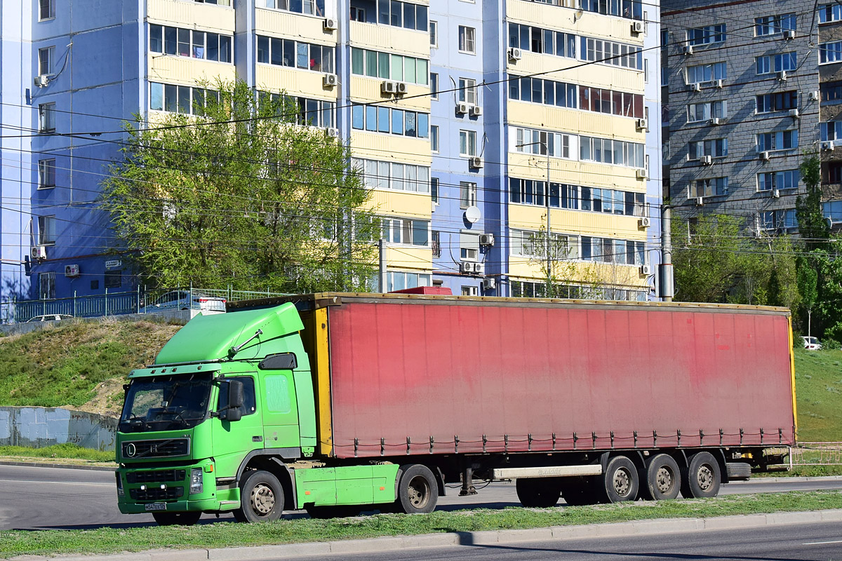 Волгоградская область, № М 547 ЕХ 134 — Volvo ('2002) FM9
