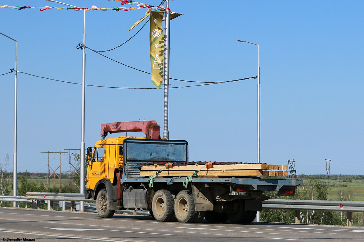 Саха (Якутия), № Е 888 АТ 14 — КамАЗ-5320