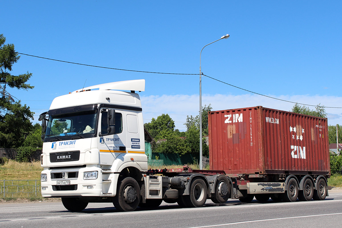 Приморский край, № М 417 ХВ 125 — КамАЗ-65209-S5(87)