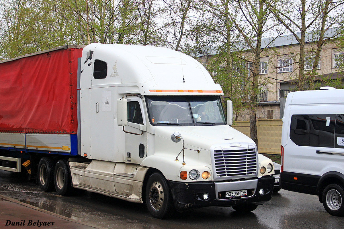 Свердловская область, № О 330 ВМ 196 — Freightliner Century Class