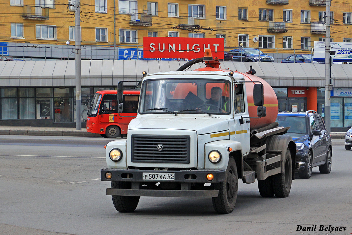 Кировская область, № Р 507 ХА 43 — ГАЗ-33098