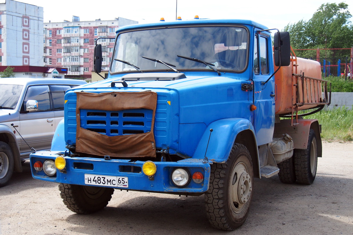 Сахалинская область, № Н 483 МС 65 — ЗИЛ-433362 (УАМЗ)