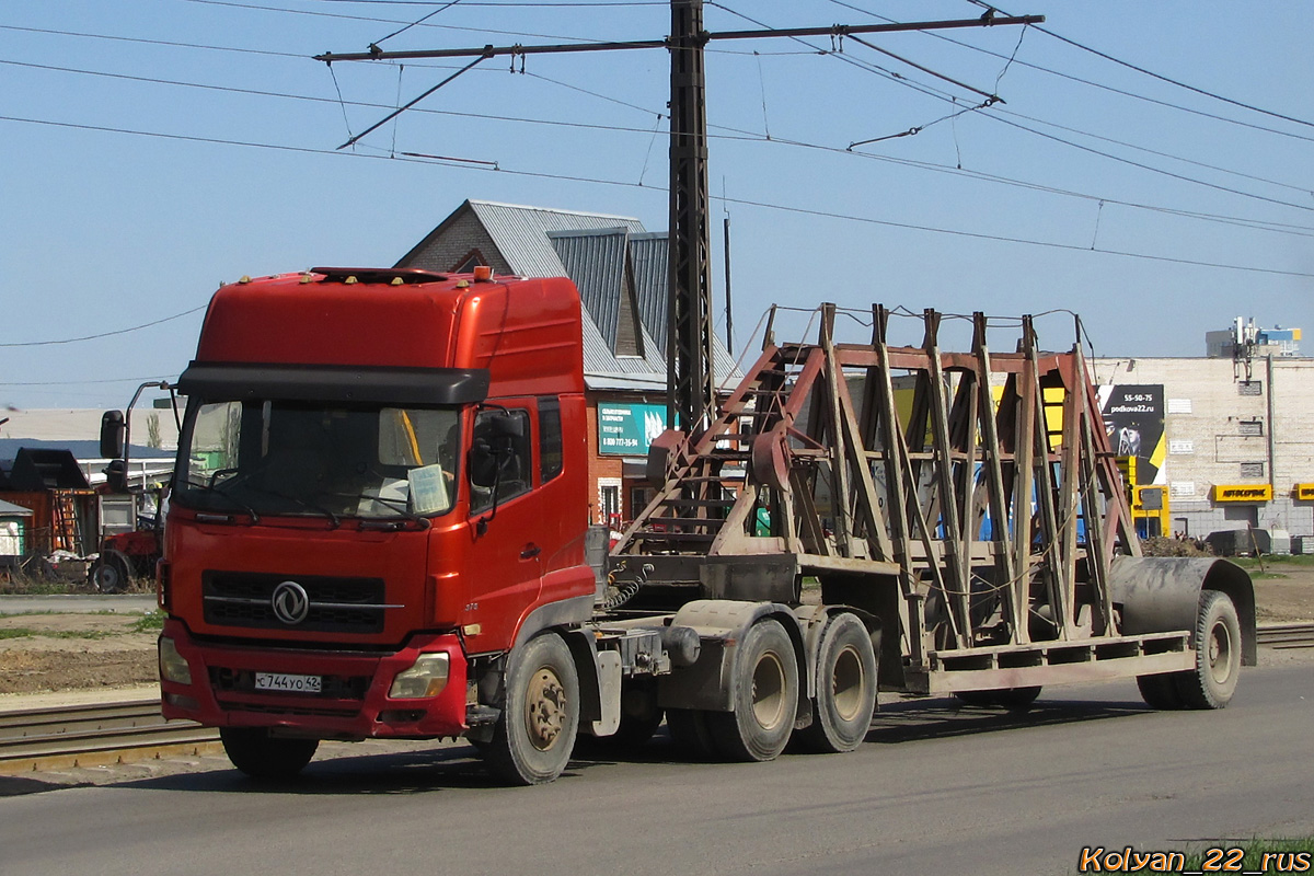 Алтайский край, № С 744 УО 42 — Dongfeng KL DFL4251