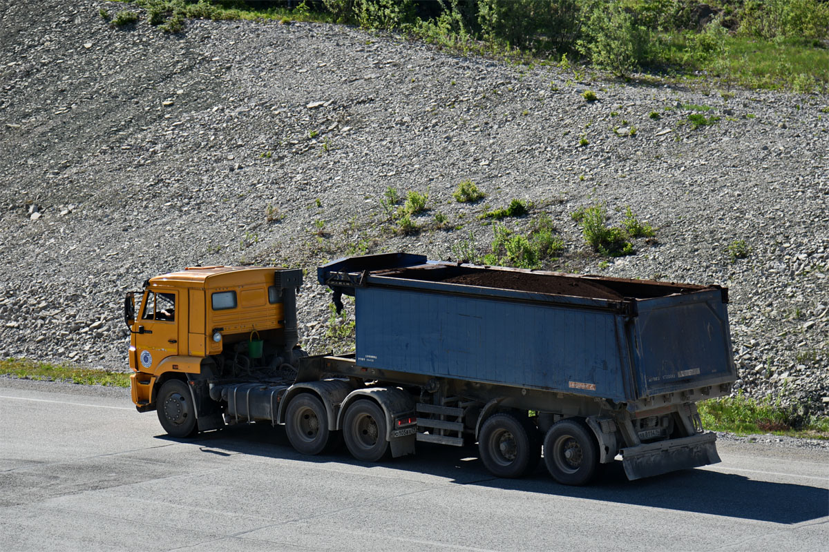 Саха (Якутия), № О 105 ВХ 797 — КамАЗ-65116-A5(48); Саха (Якутия), № АВ 8114 14 — Langendorf (общая модель) [WLA]