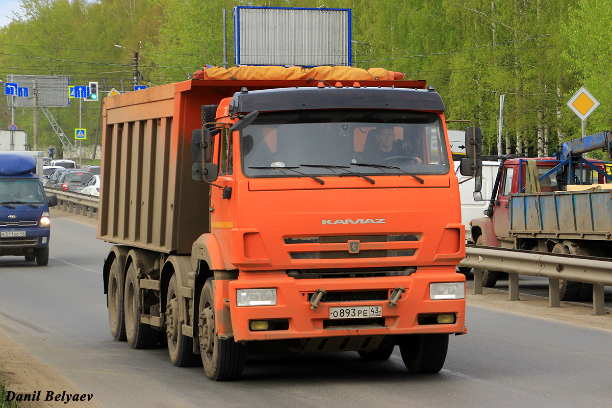 Кировская область, № О 893 РЕ 43 — КамАЗ-65201-B5(49)