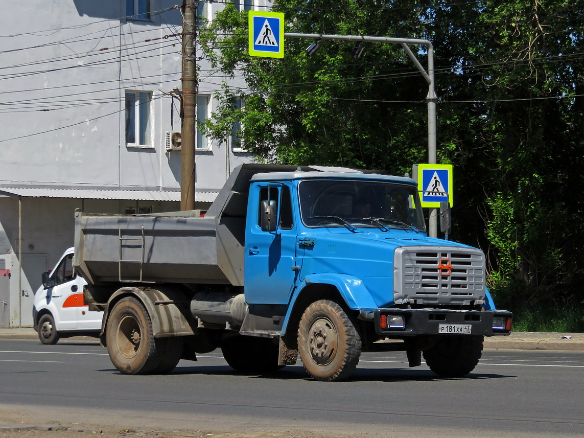 Кировская область, № Р 181 ХА 43 — ЗИЛ-497442