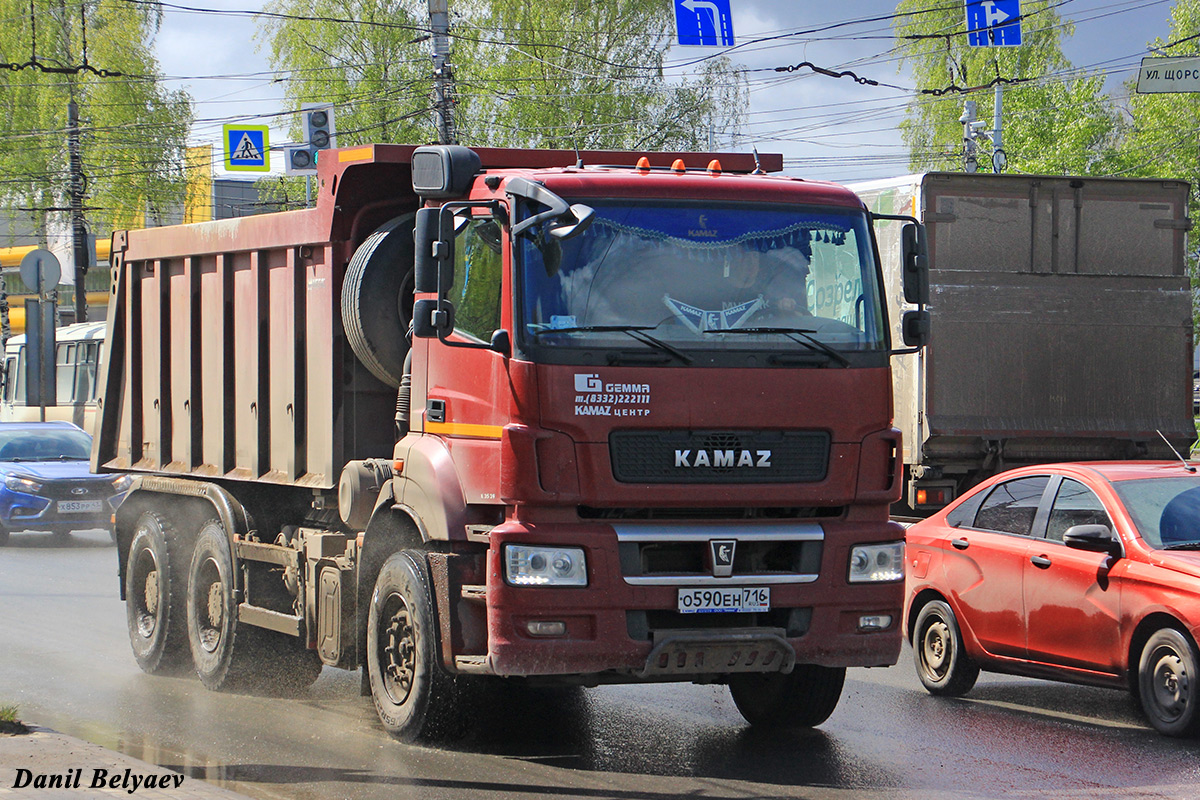 Кировская область, № О 590 ЕН 716 — КамАЗ-6520-B5(49) "Люкс"